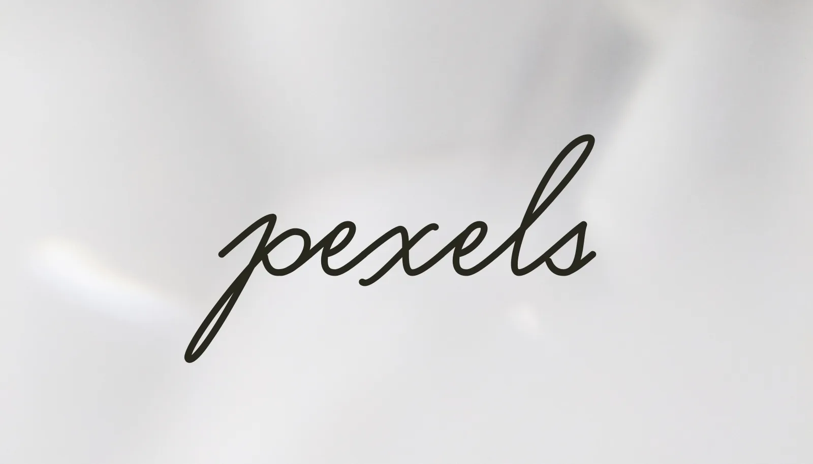 Pexelsの商用利用、ライセンス、著作権ルールを網羅的に解説した完全ガイドのアイキャッチ画像。