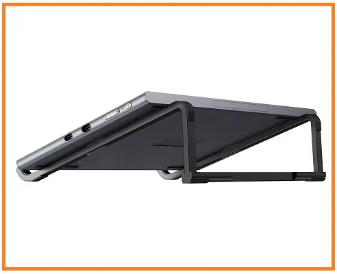 XPPen Artist 12 3rdに標準同梱される専用の折りたたみ式スタンド。約3,000円相当の追加コストが0円になり、19度の最適な角度で長時間のデジタルイラスト制作をサポートします。