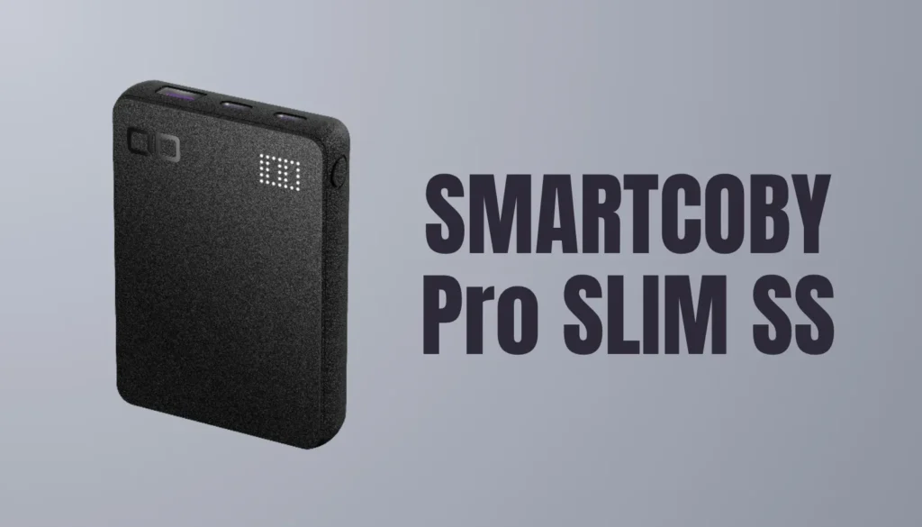 半固体電池を採用した、厚さ約16mm・10000mAhの極薄モバイルバッテリー「SMARTCOBY Pro SLIM SS」。リュックのPCスリーブに収まるスリムなデザインです。